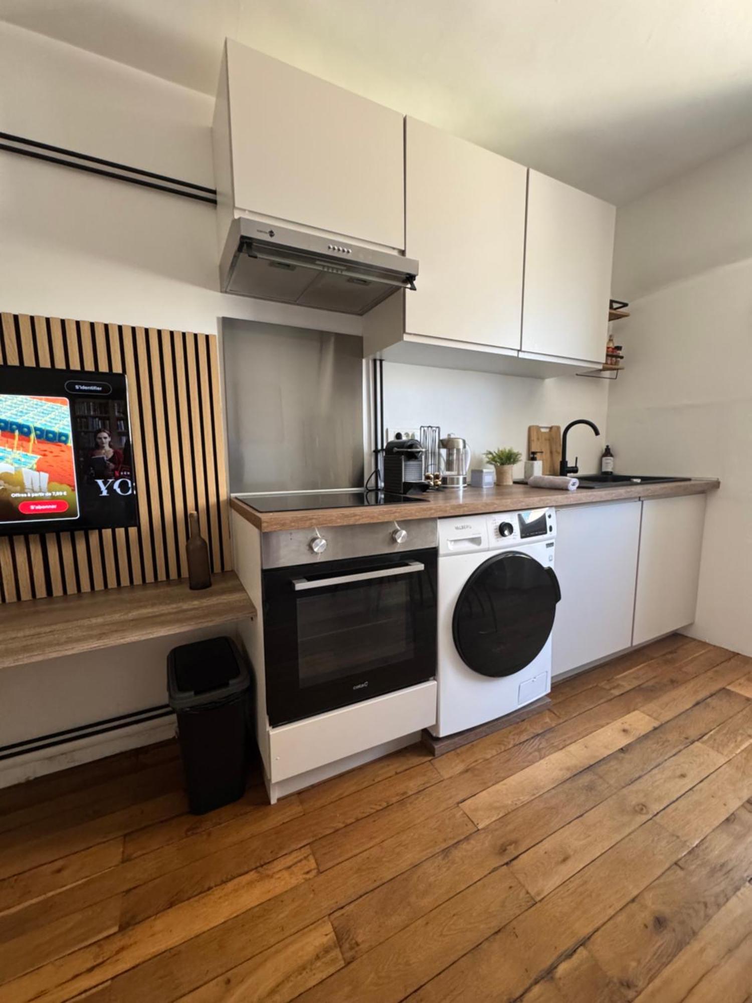 Charmant Appartement Au Coeur De Бурж Экстерьер фото
